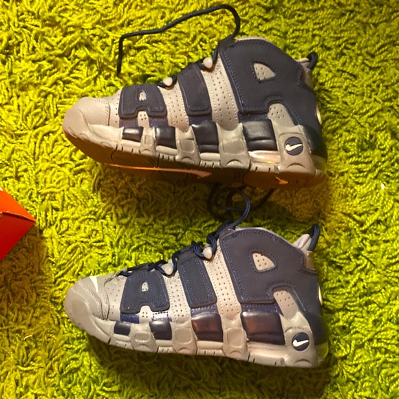 Nike AIR MORE UPTEMPO *Like New* - Picture 3 of 8